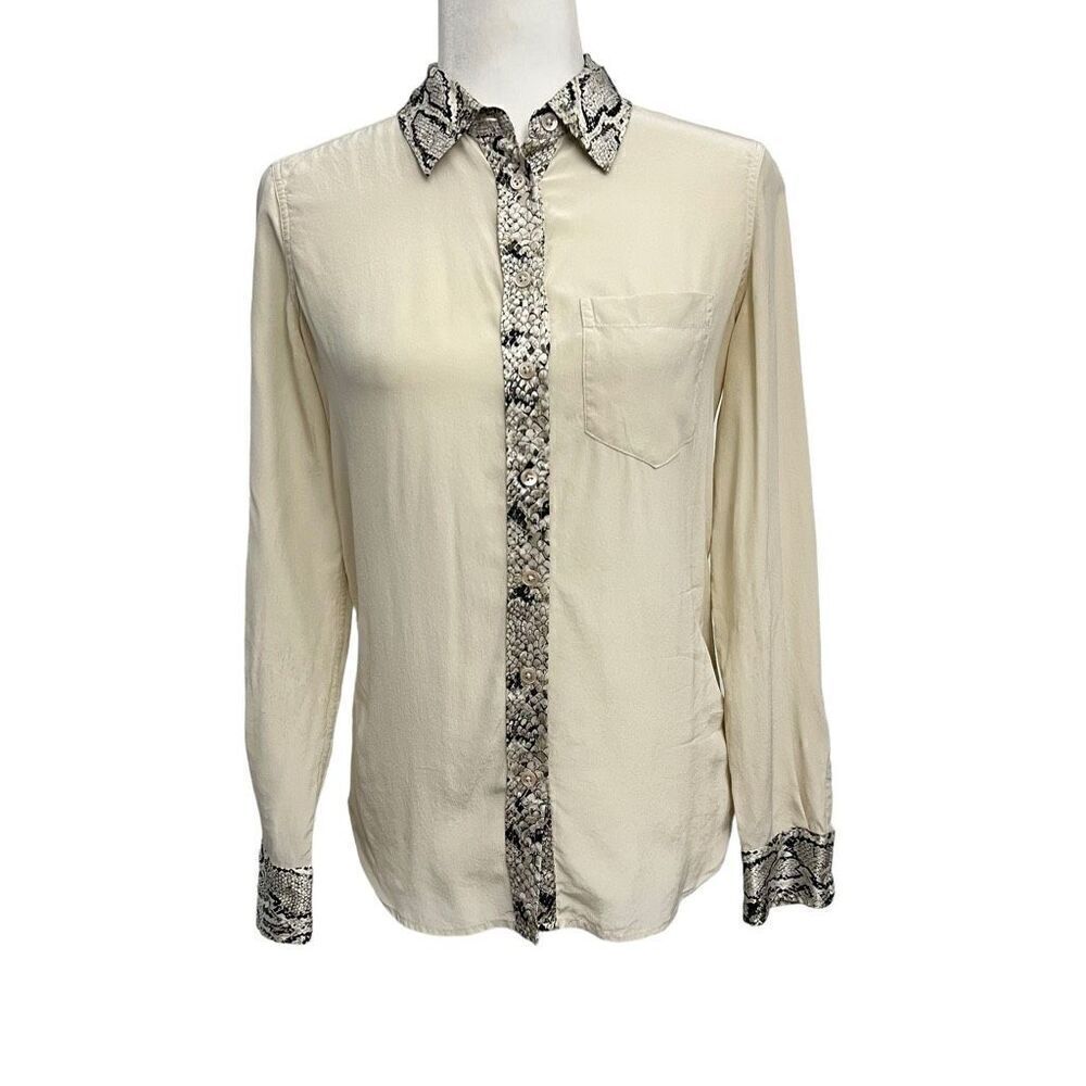 Equipment Femme Silk Cream & Snake Print XSmall Button Up Long Sleeve Shirt Wome